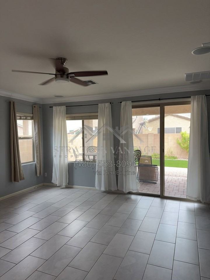 12134 W Desert Moon Way - Photo 4 of 12