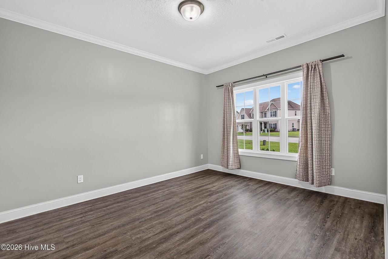 305 Crossroads Store Dr - Photo 5 of 40