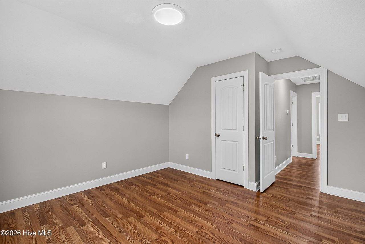 305 Crossroads Store Dr - Photo 6 of 40