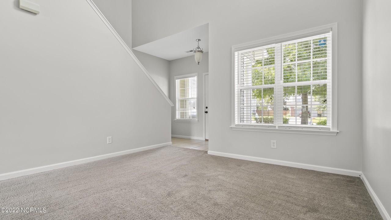 501 Pearl Valley Ct - Photo 5 of 39