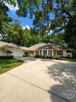 featured image of 11 Gossamer Ln
