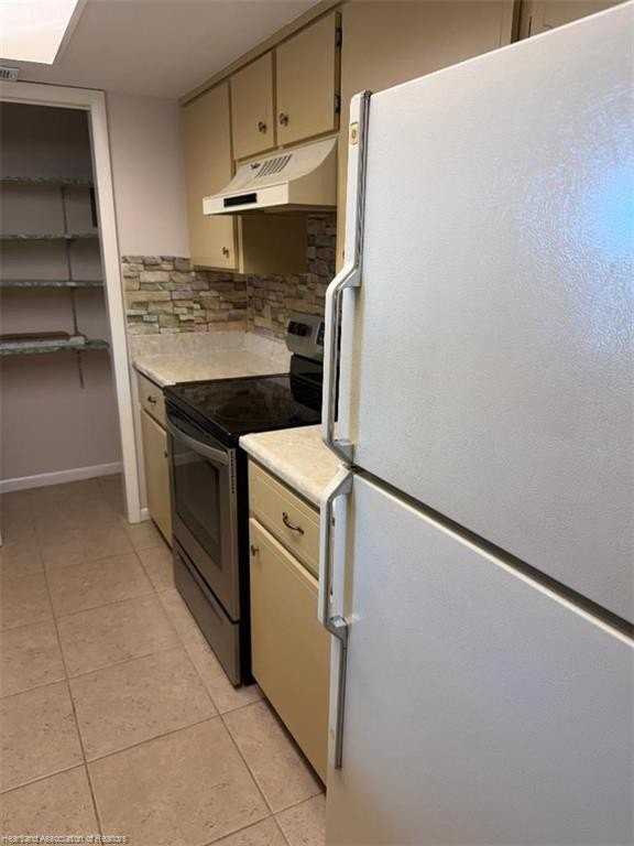 106 E Pleasant St #404 - Photo 6 of 11