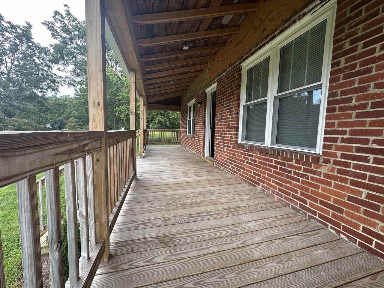 1810 Churchville Ave - Photo 3 of 11