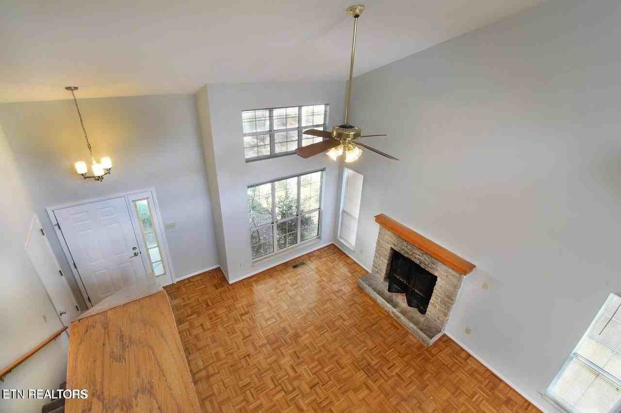 1433 Overton Ln - Photo 5 of 16