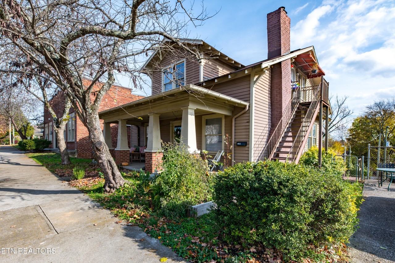 424 E Scott Ave #B - Photo 2 of 17