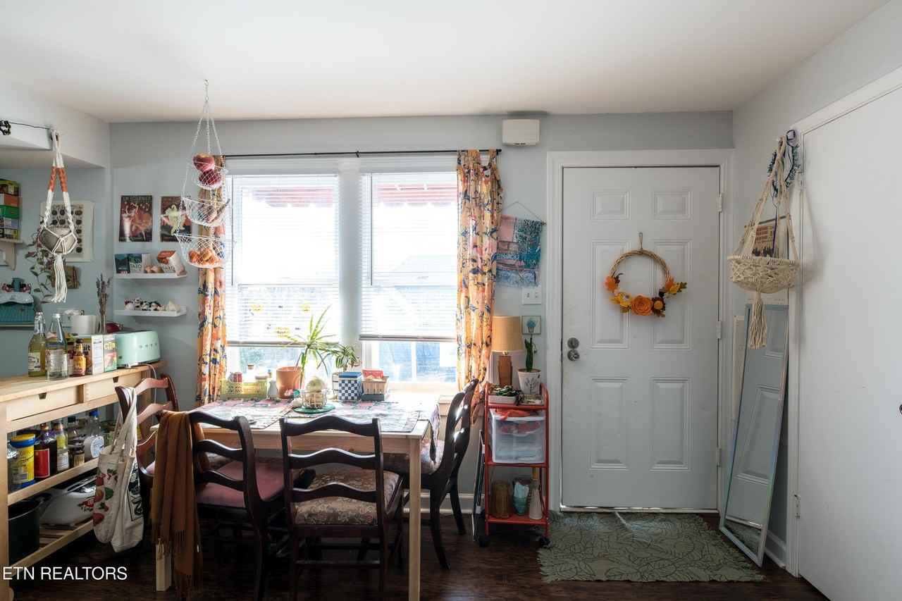 424 E Scott Ave #B - Photo 4 of 17