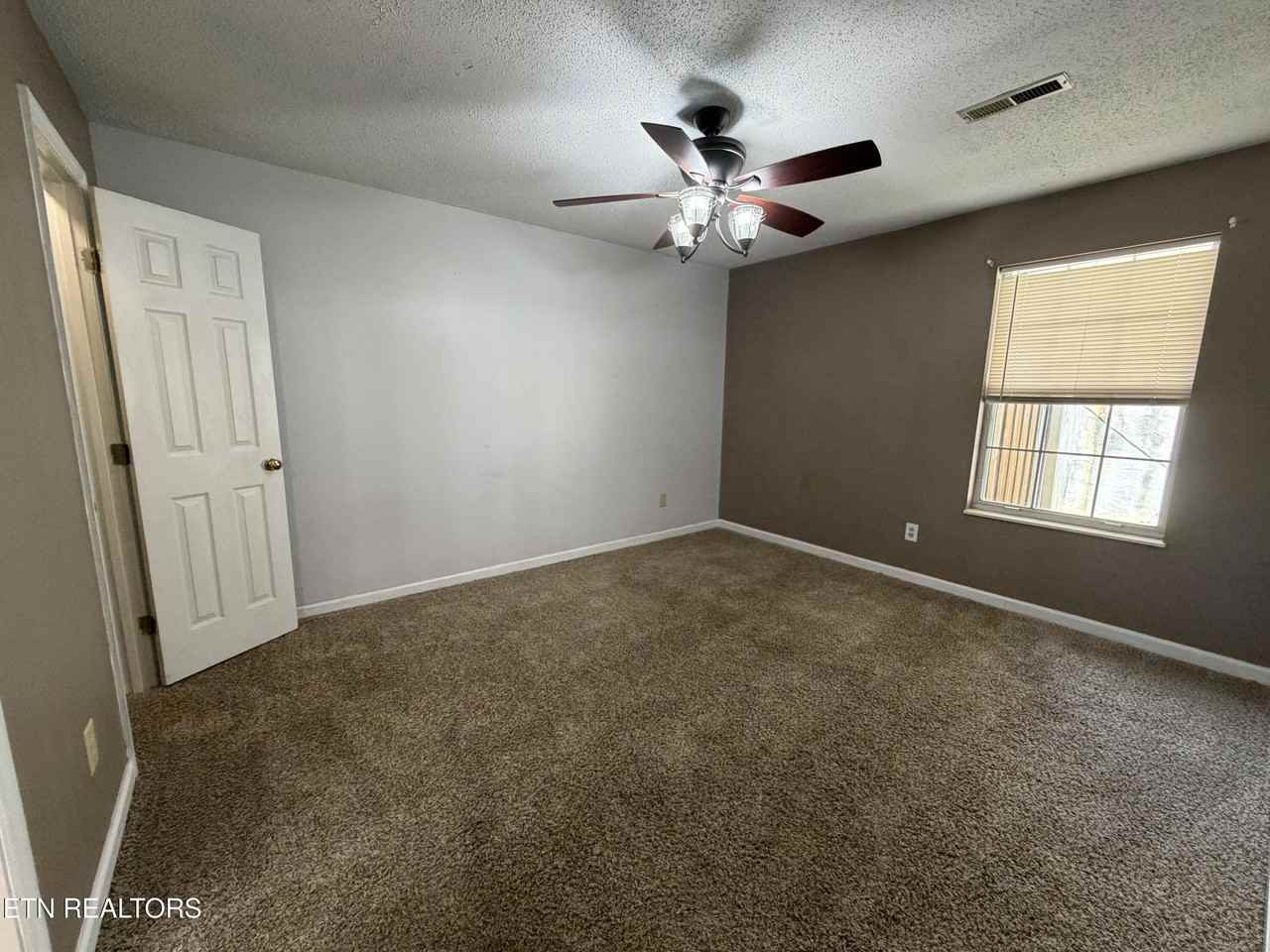 7908 Eldin Way - Photo 5 of 14