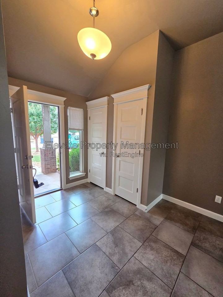 2200 Starwood Way - Photo 2 of 14