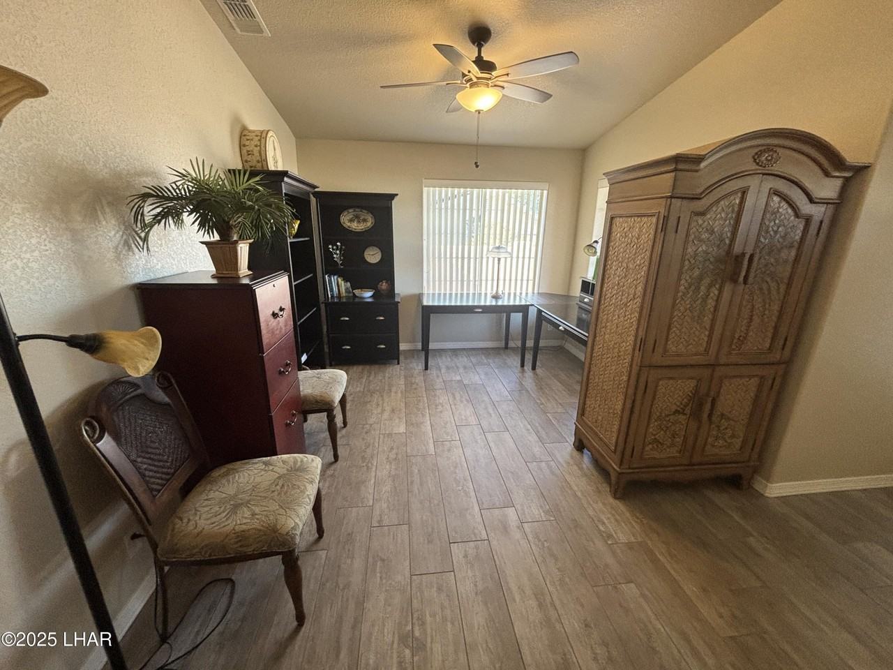 3762 Solar Dr - Photo 5 of 41