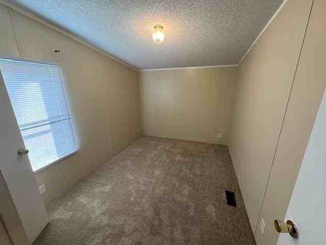 939 Cal Young Rd - Photo 6 of 11
