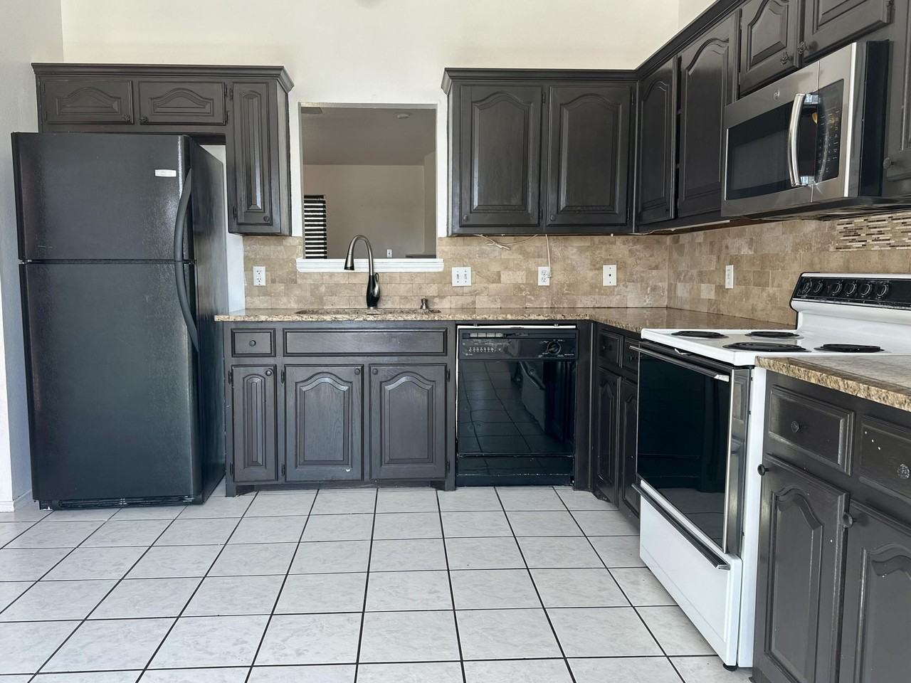 6308 14th St - Photo 3 of 15