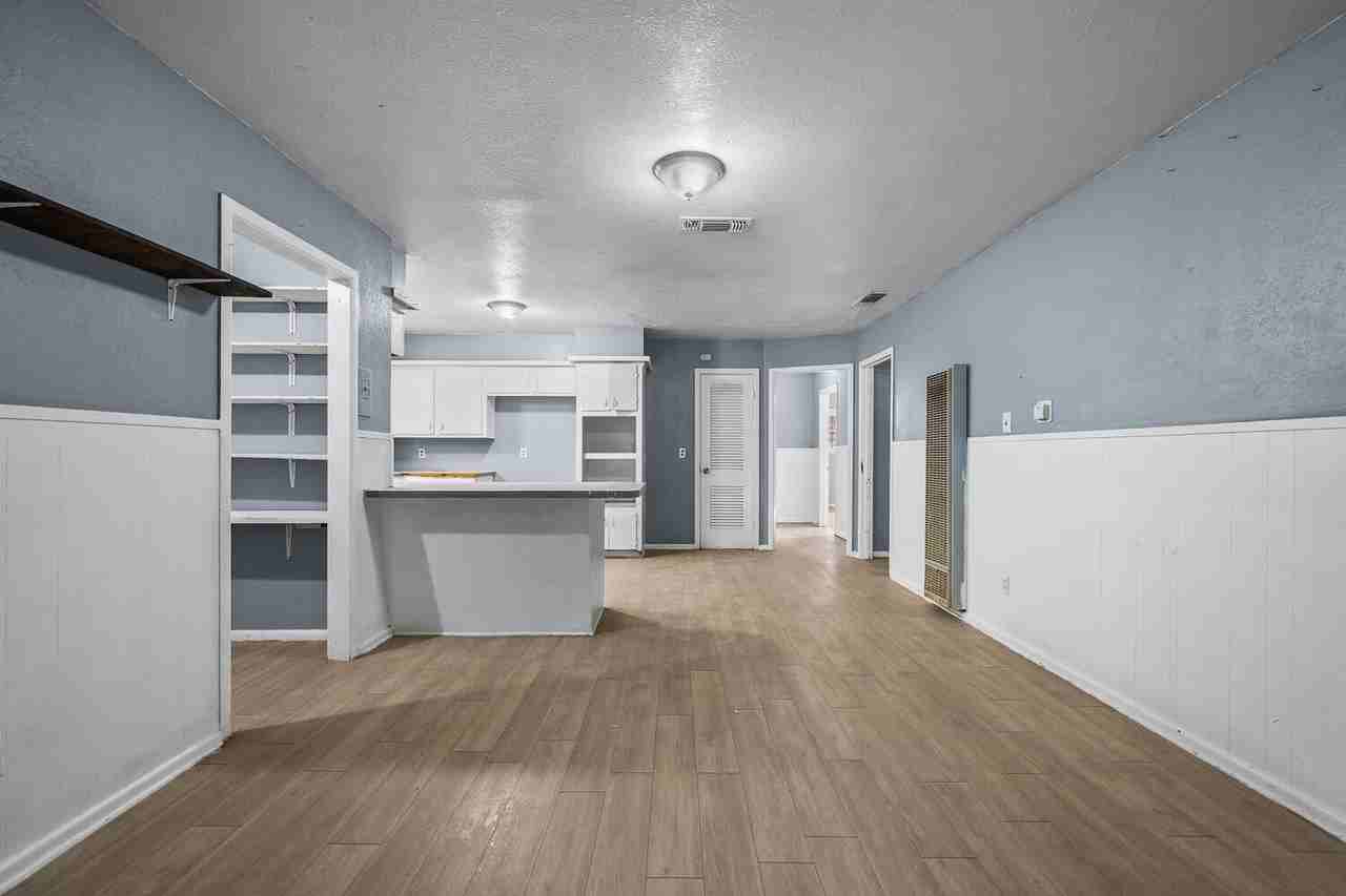 3409 E 17th St - Photo 5 of 24
