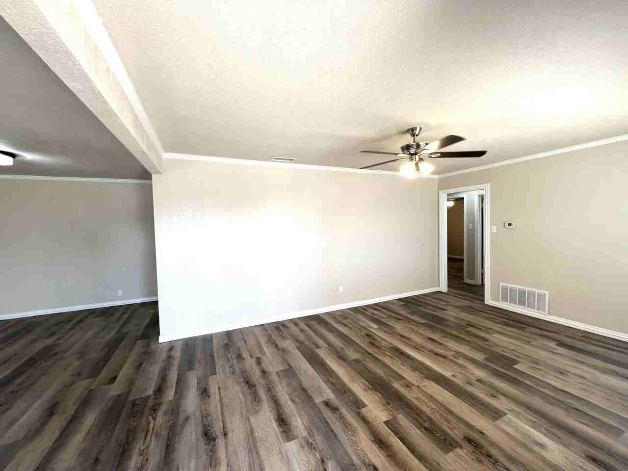 1910 64th St - Photo 3 of 18