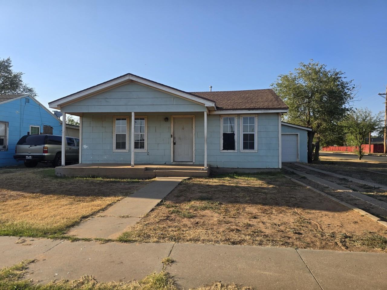 2904 Baylor St - Photo 2 of 20