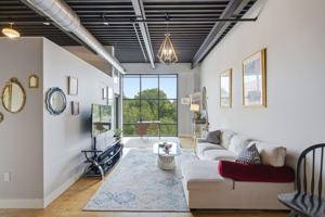featured image of 350 E Short St #406