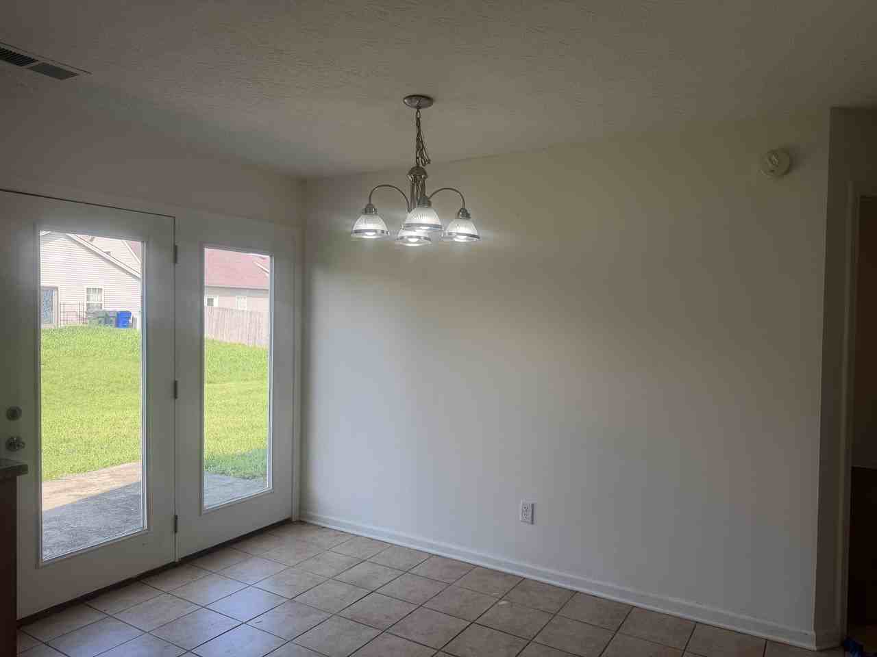 2593 Rockaway Pl - Photo 5 of 16