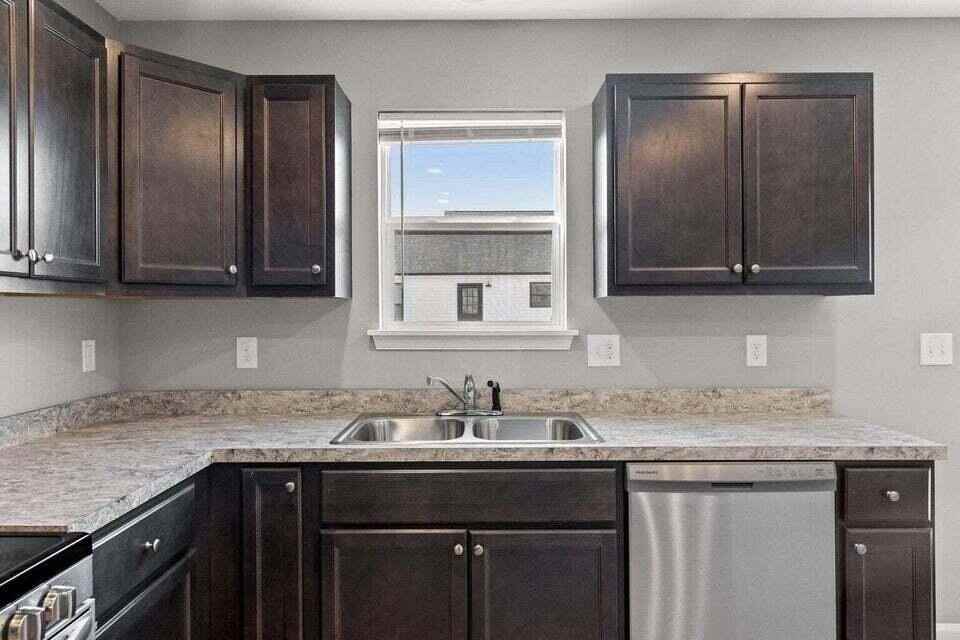8141 Driftwood Loop - Photo 4 of 19