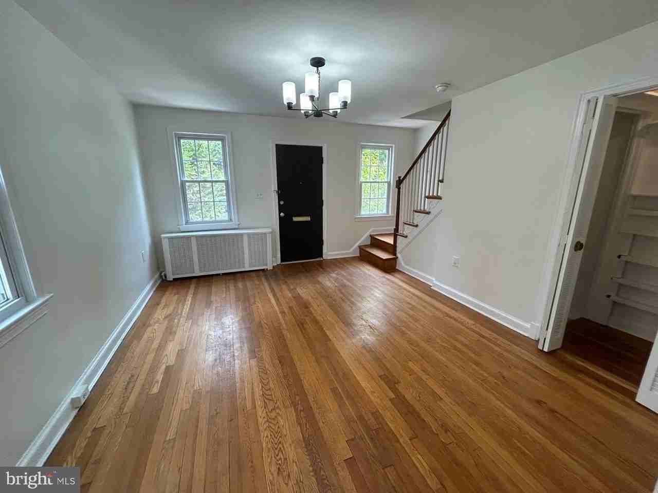 2036 Tunlaw Rd Nw - Photo 2 of 20