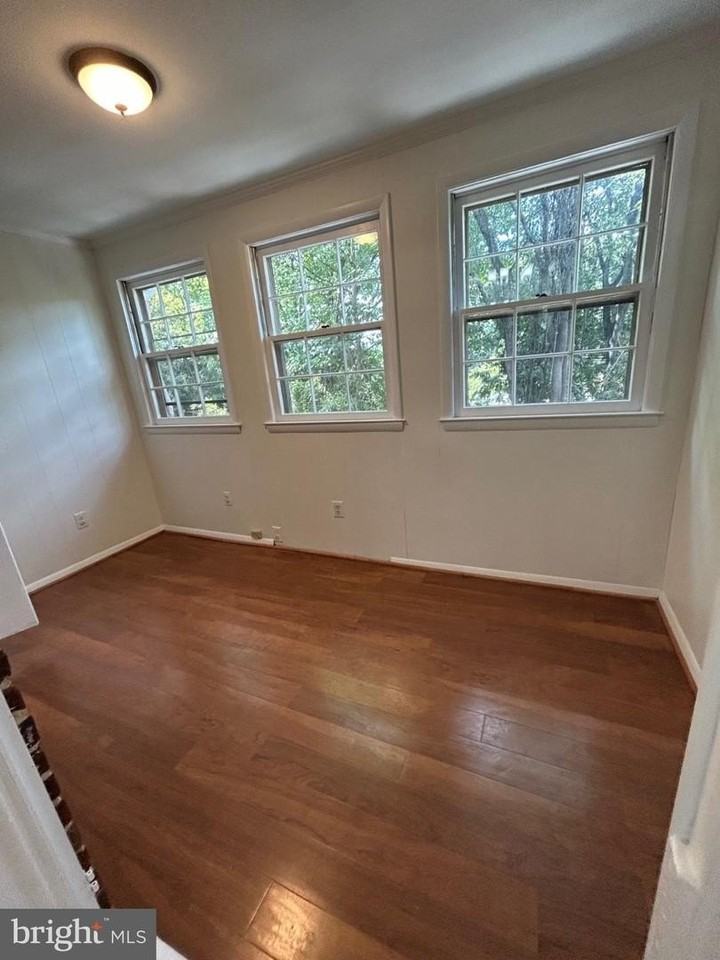 2036 Tunlaw Rd Nw - Photo 6 of 20