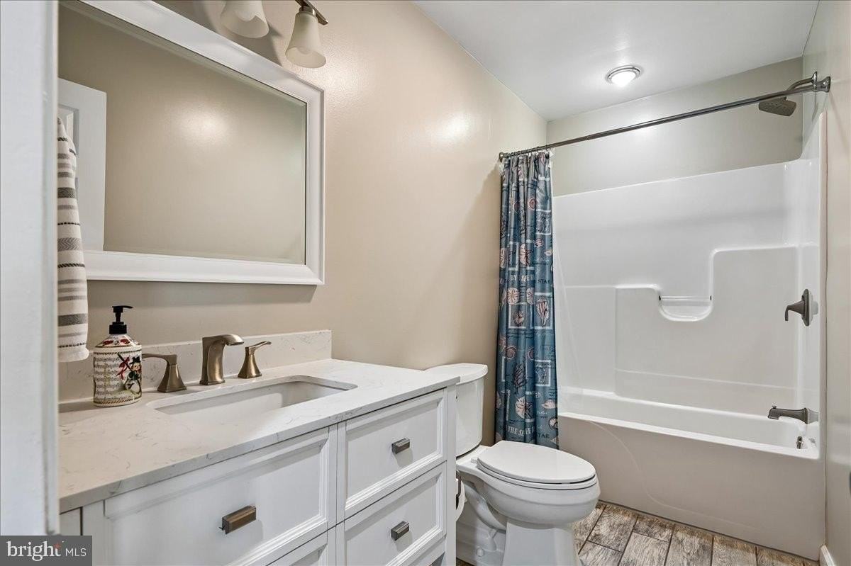 7660 Turnbrook Dr - Photo 4 of 50