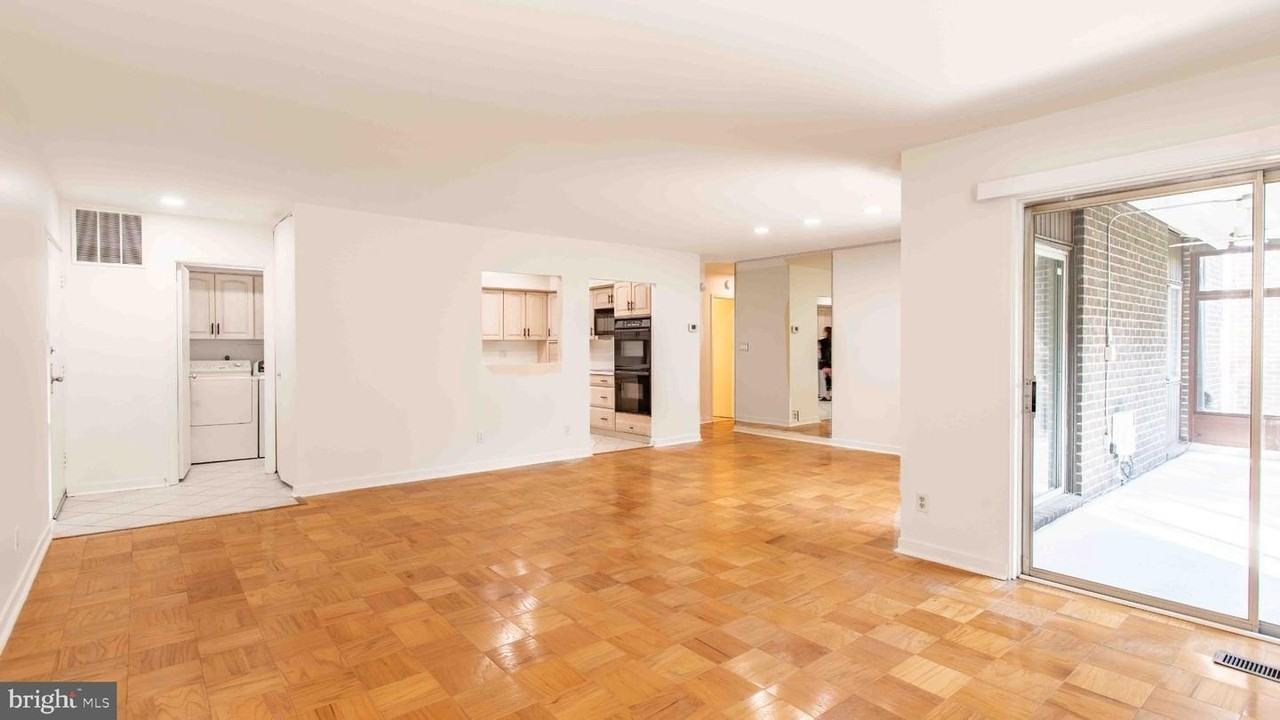 29 Stonehenge Cir - Photo 2 of 36