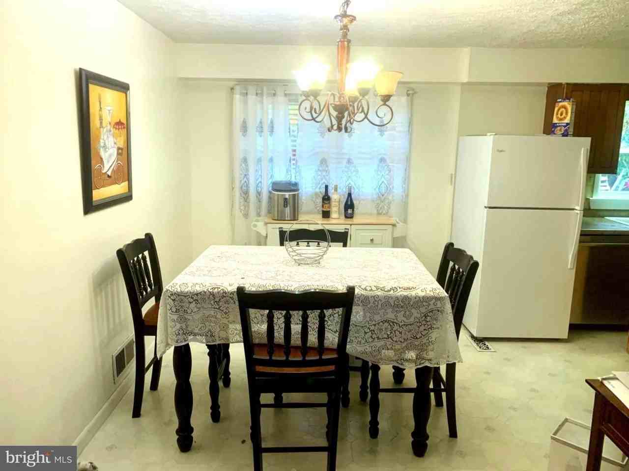 4506 Samar St - Photo 4 of 9