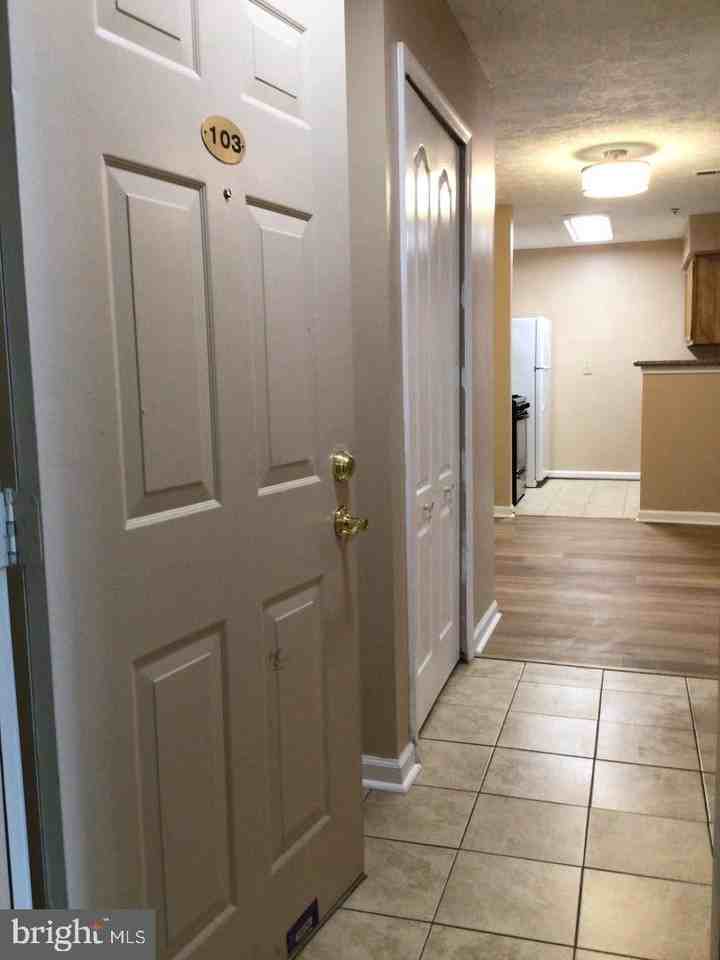 8941 Town Center Cir - Photo 2 of 44