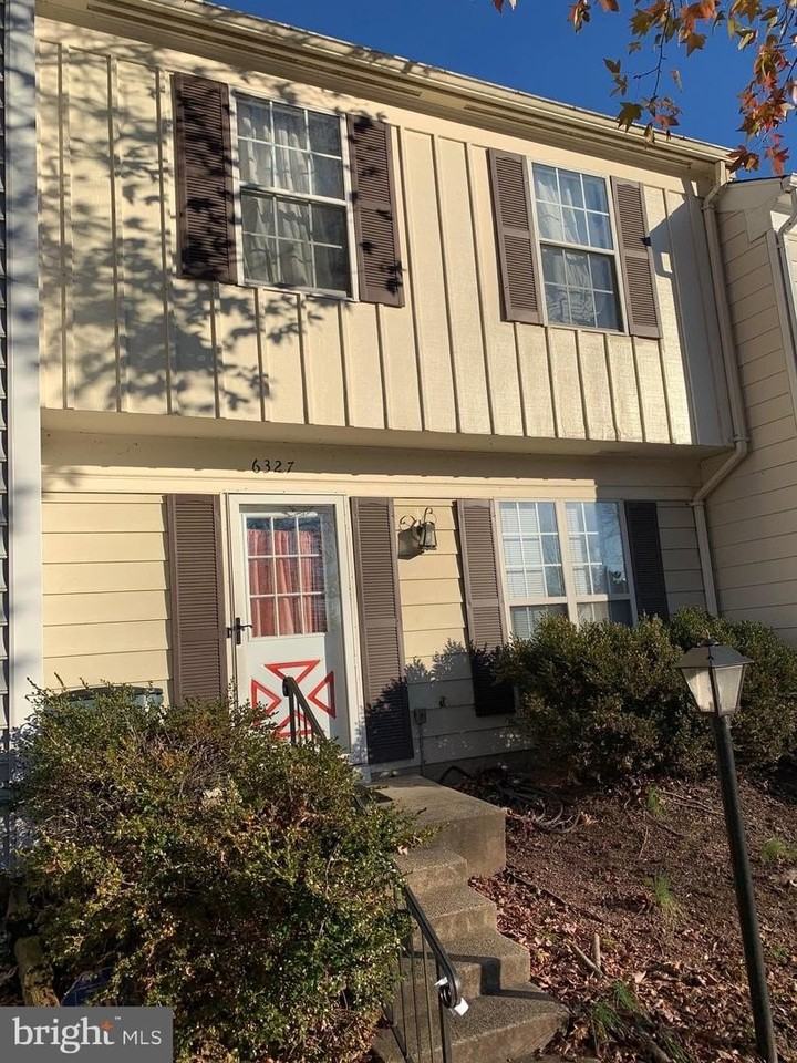 6327 Prince Way - Photo 2 of 13