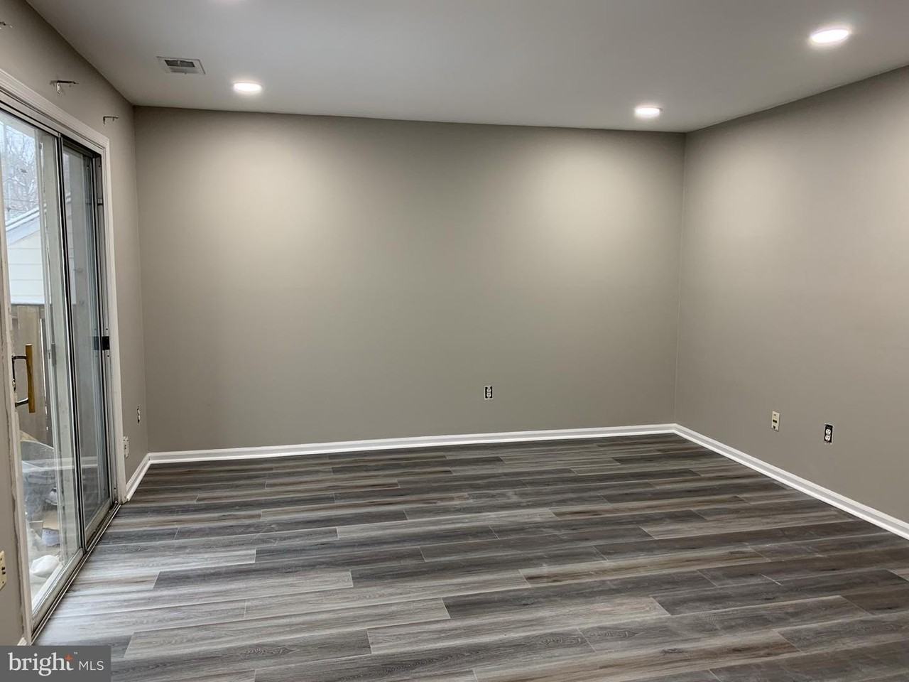 6327 Prince Way - Photo 4 of 13