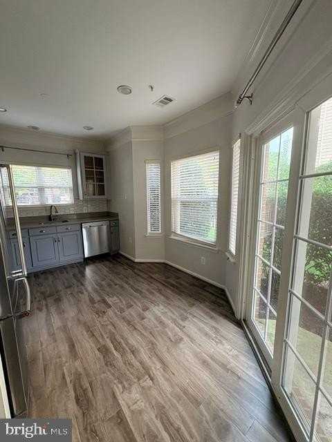 6541 Grange Ln - Photo 5 of 10