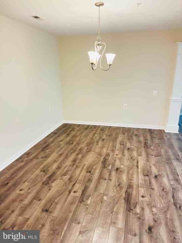 12501 Hayes Ct - Photo 4 of 50