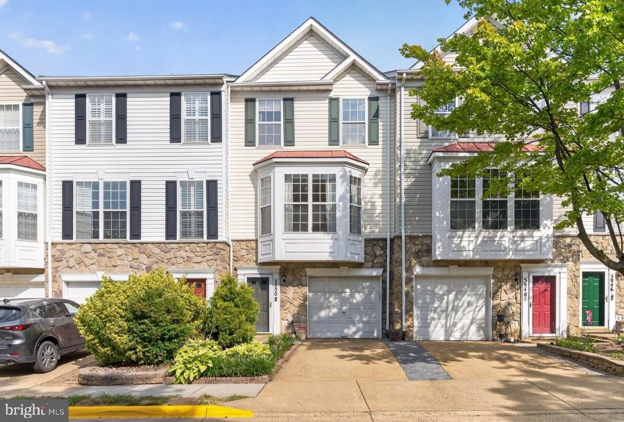 5950 Ians Way - Photo 2 of 44