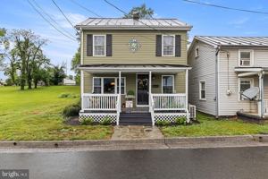 featured image of 143 N Water St