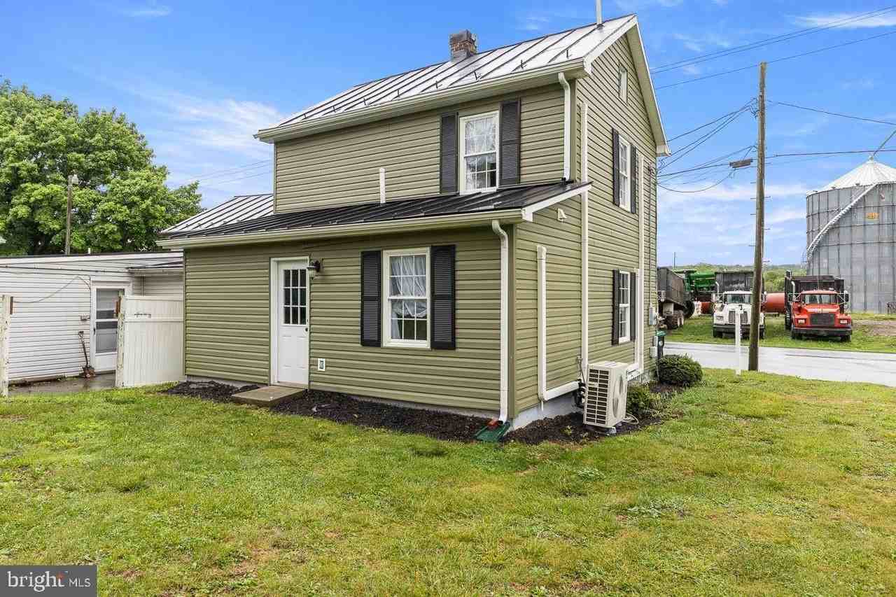 143 N Water St - Photo 2 of 22