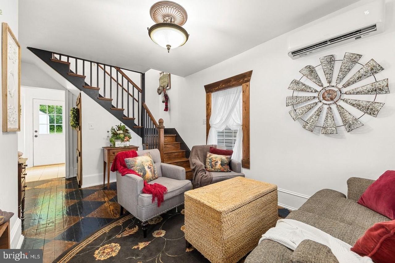 143 N Water St - Photo 5 of 22