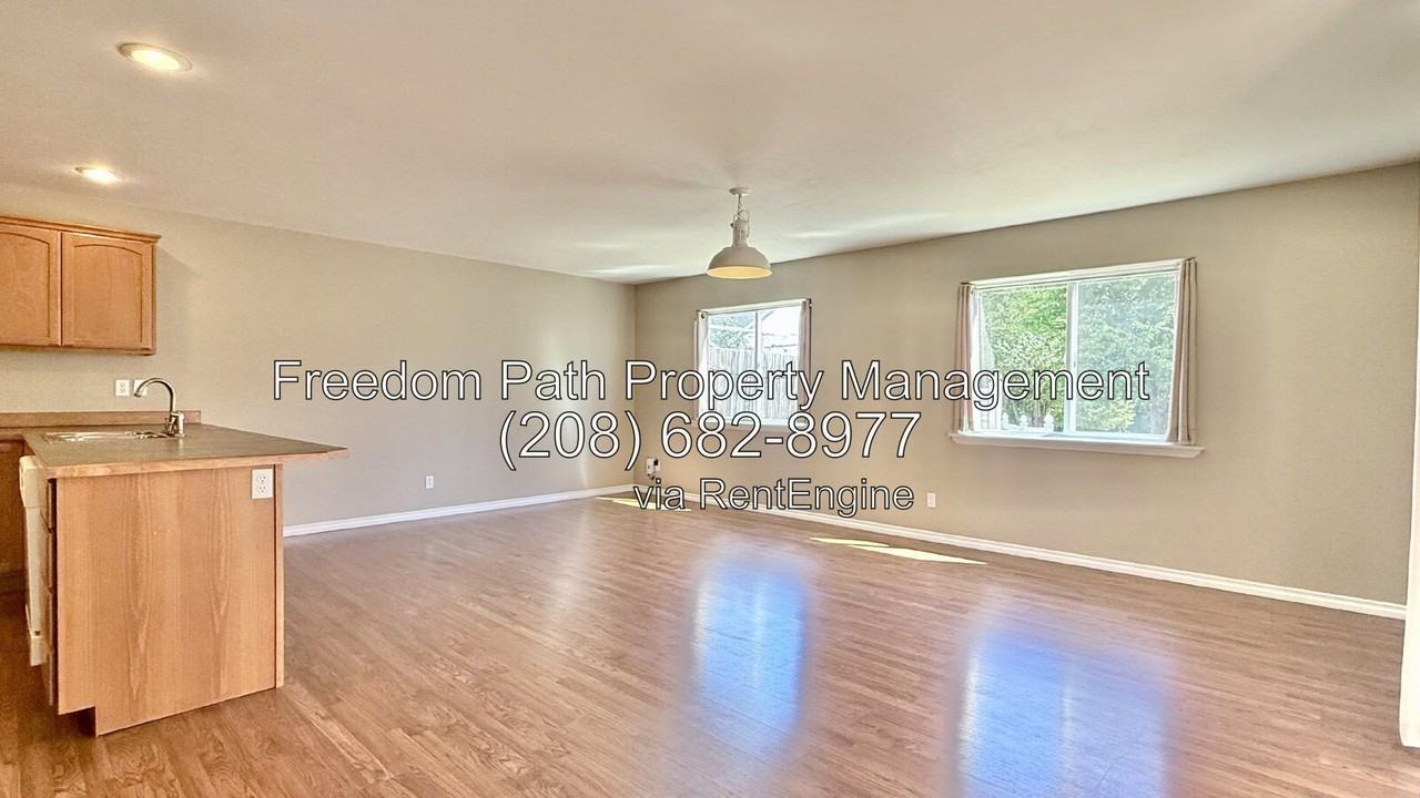 2918 N Boyer Ave - Photo 4 of 20