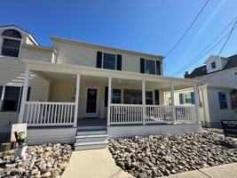 featured image of 15 N Pelham Ave