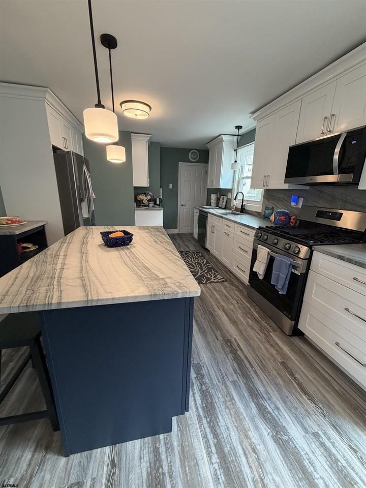 15 N Pelham Ave - Photo 3 of 24