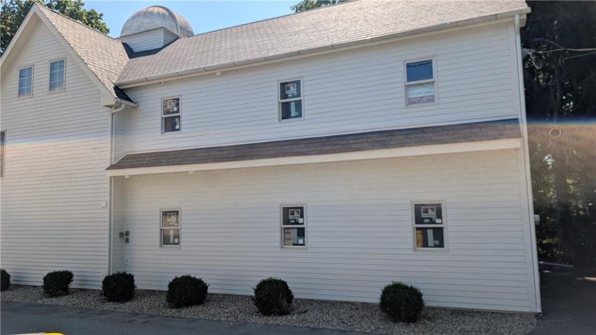 242 E Walnut St #1