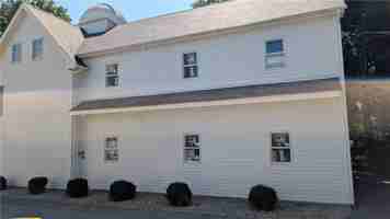 featured image of 242 E Walnut St #1