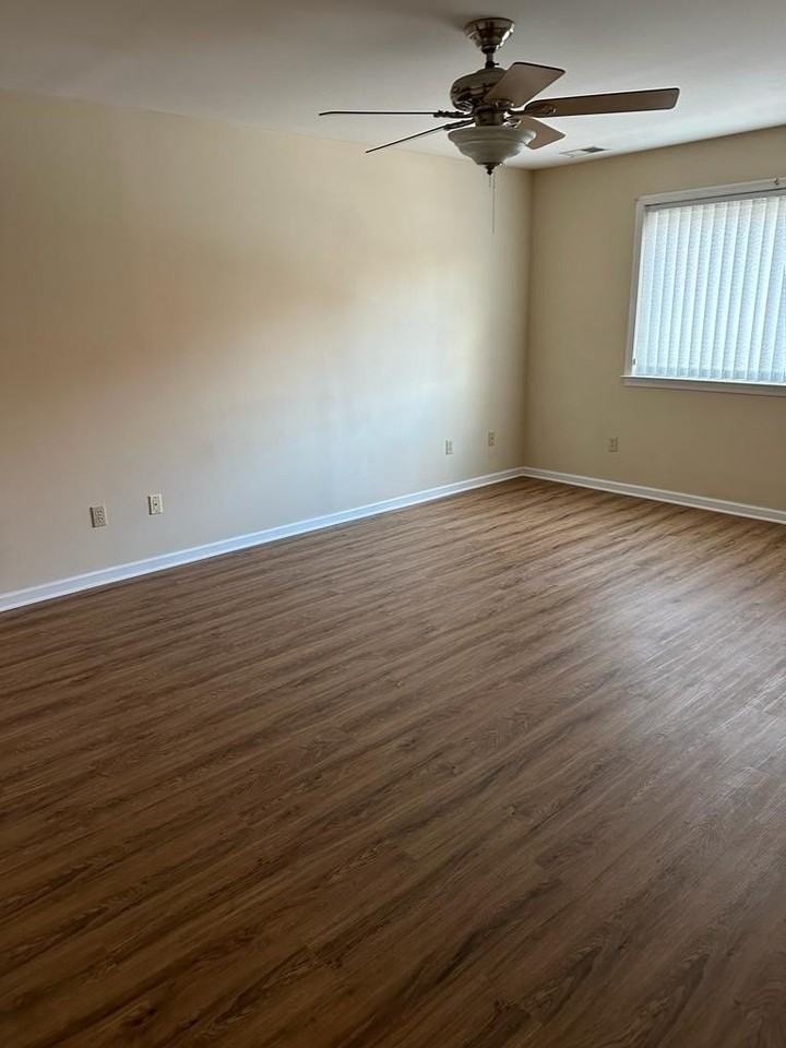 885 Cold Spring Rd #5 - Photo 4 of 19