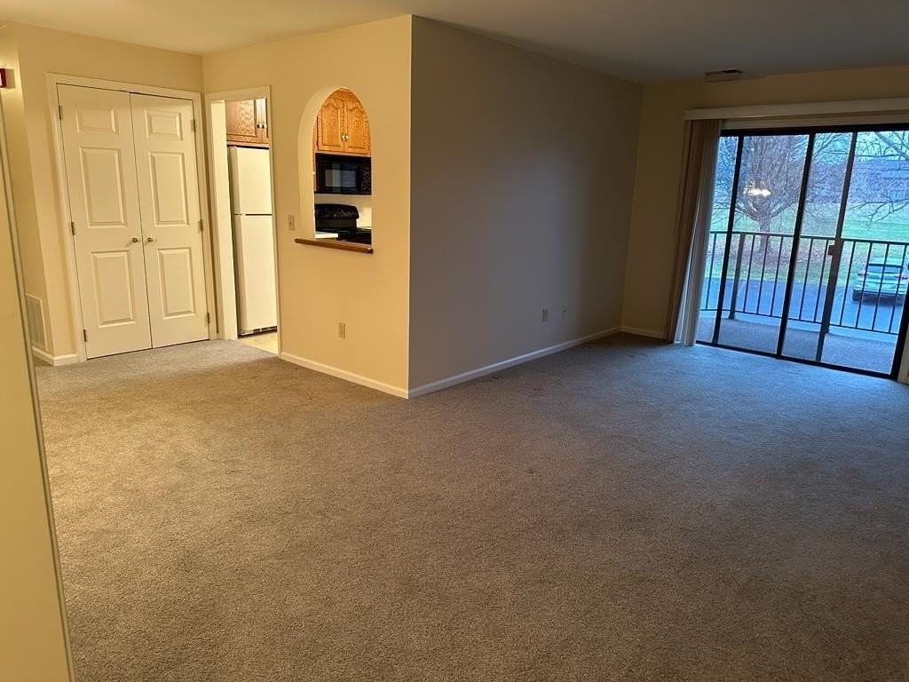 885 Cold Spring Rd #5 - Photo 6 of 19