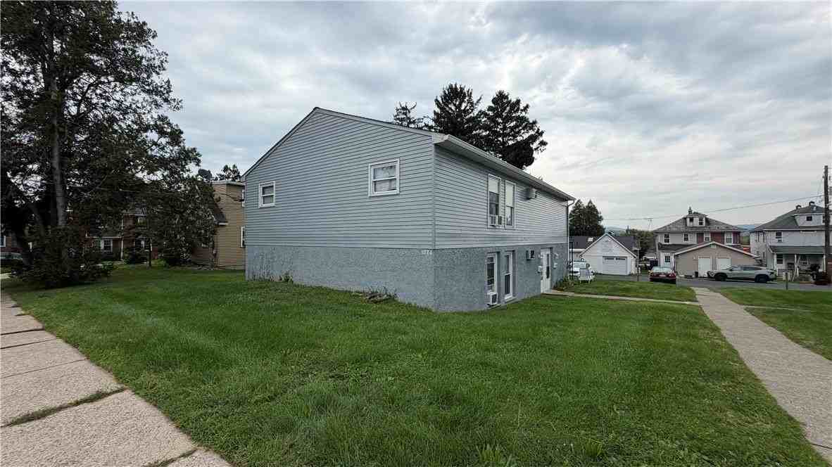 1024 1st Ave - Photo 3 of 21