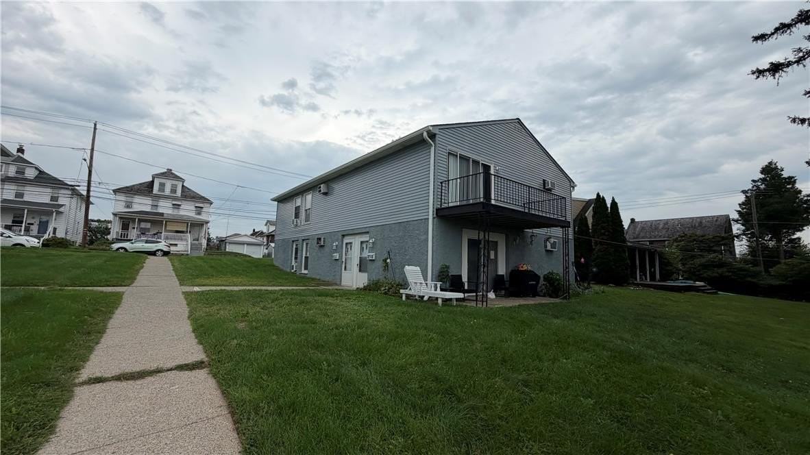 1024 1st Ave - Photo 4 of 21