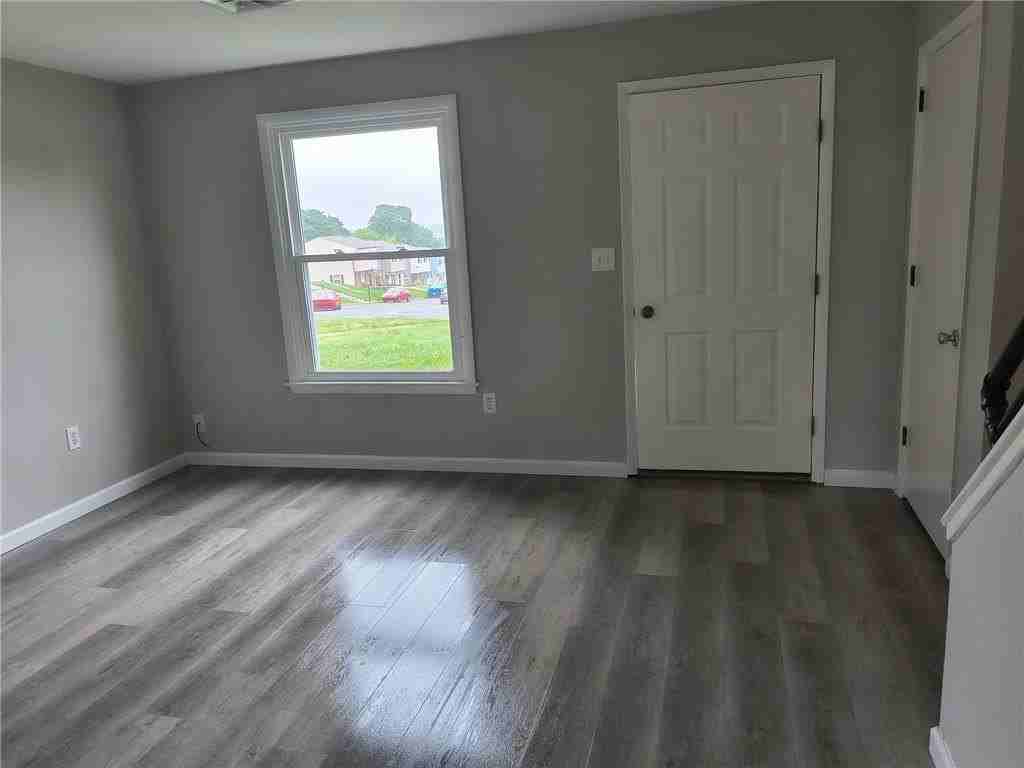 97 Hillcrest Ln #B16 - Photo 2 of 8