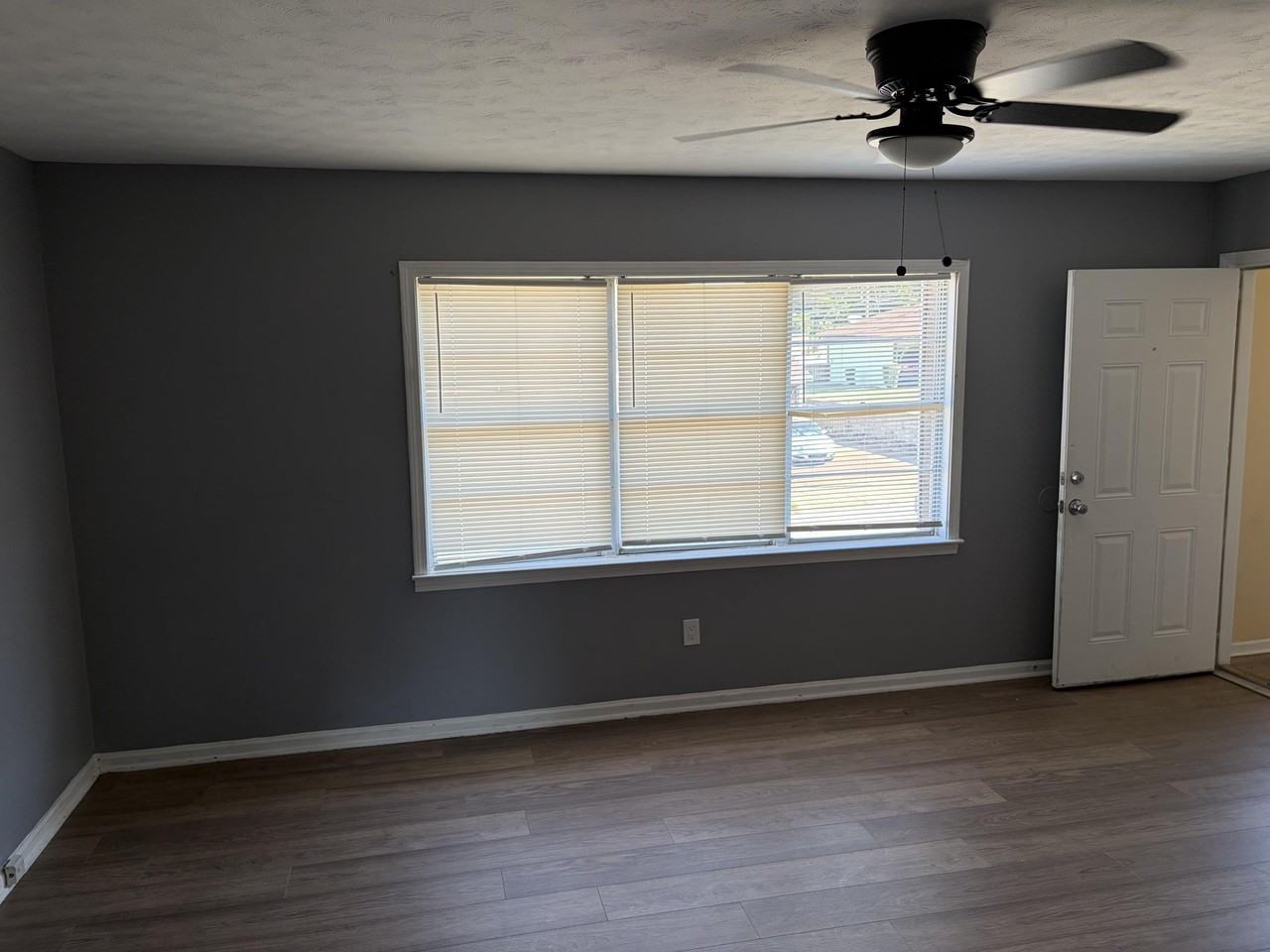1263 Laudeen Dr #4 - Photo 6 of 10