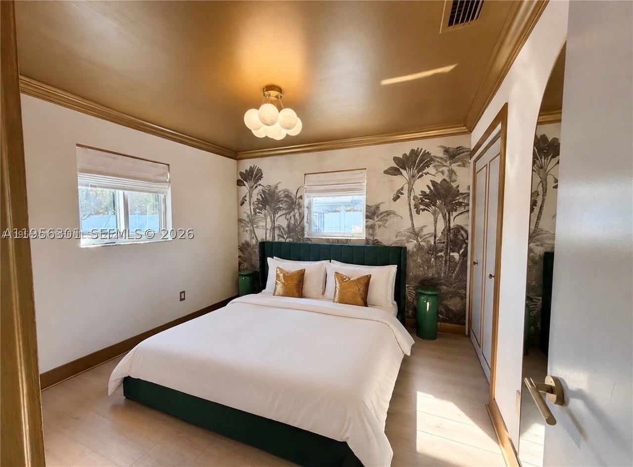 2340 Sw 42nd Way - Photo 3 of 33