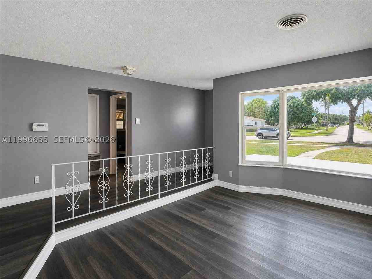 4753 Nw 41st St - Photo 2 of 22
