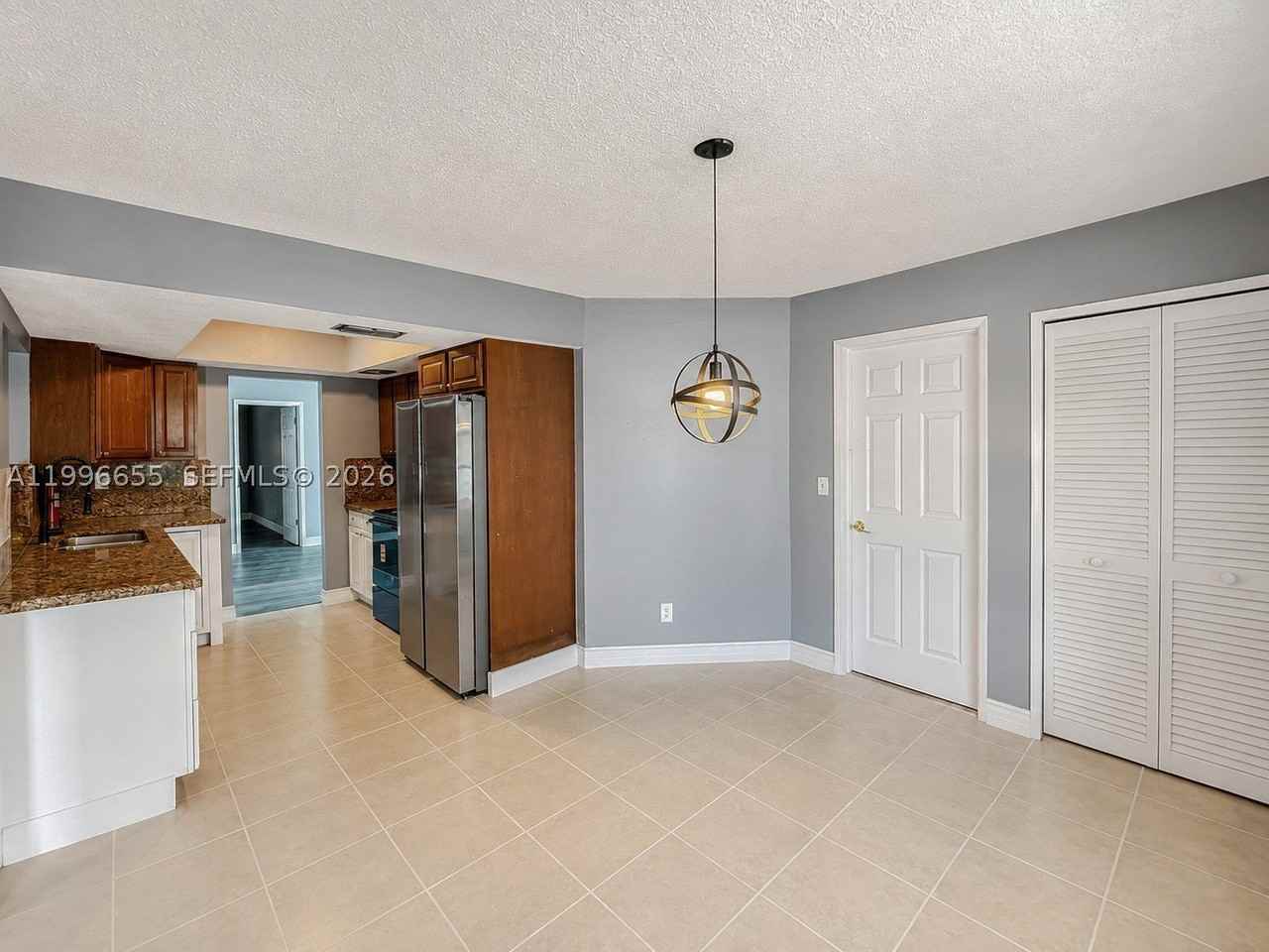 4753 Nw 41st St - Photo 7 of 22