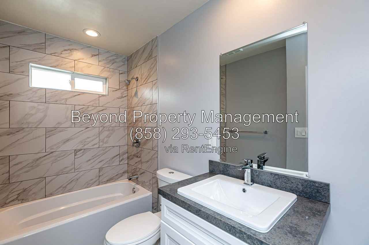 5074 Lotus St #5074-5 - Photo 7 of 11